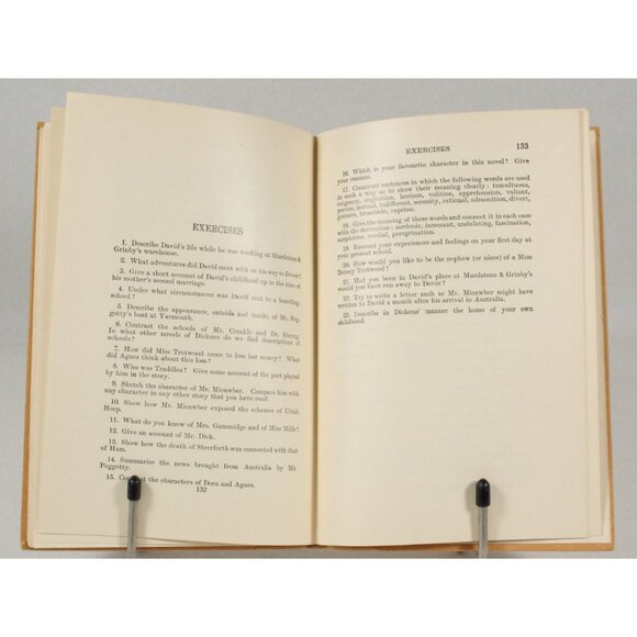 David Copperfield by Charles Dickens, Macmillan & Co. 1957 English Literature - Picture 9 of 10